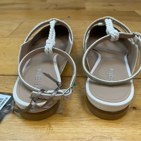 Peserico Italian leather off white ballet flats