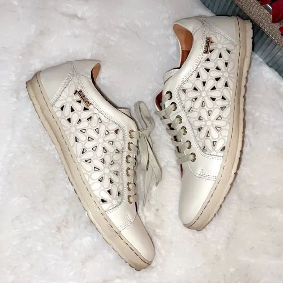 PIKOLINOS Lagos Leather Floral Sneaker