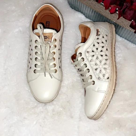 PIKOLINOS Lagos Leather Floral Sneaker