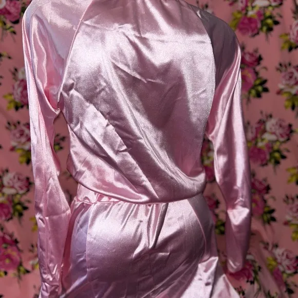 Pink satin skirt crop jacket set outfit barbie doll Nikki Minaj cardigan b T2