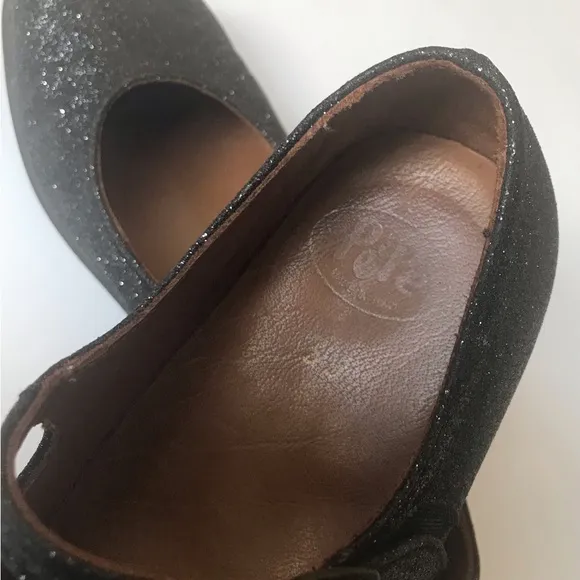 Pépé Girls Glitter Suede Mary Jane Flats, Designer Size EU 33 or 1.5- 2 US.