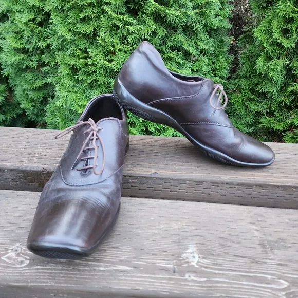 Prada Men's Leather Casual Dress Shoes Prada Size 6 US 7 Made in Italy  🇮🇹