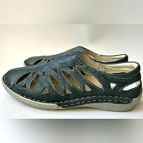 Propet Green Cameo Cut outs Leather Walking Shoes Size 8.5🌴