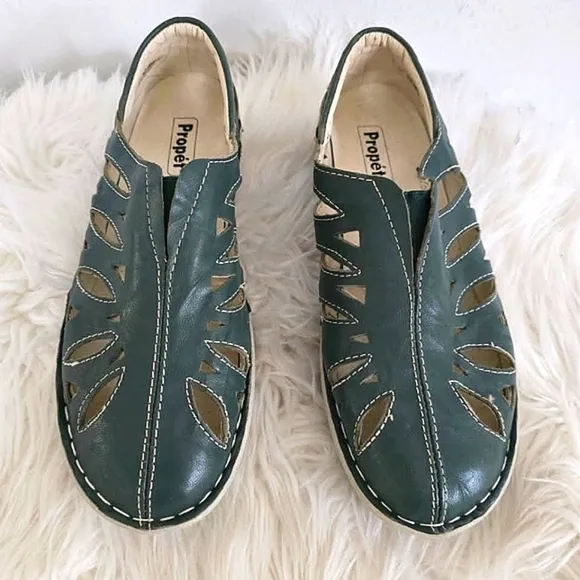 Propet Green Cameo Cut outs Leather Walking Shoes Size 8.5🌴
