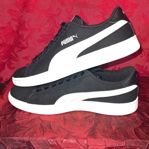 Puma Soft Foam NWOT Men’s Shoes Black and White Canvas Size 8.5