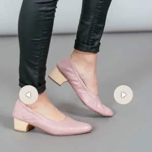 Rachel Comey Leather Almond Toe Wooden Heels Calder Pumps Shoes 6.5 Mauve