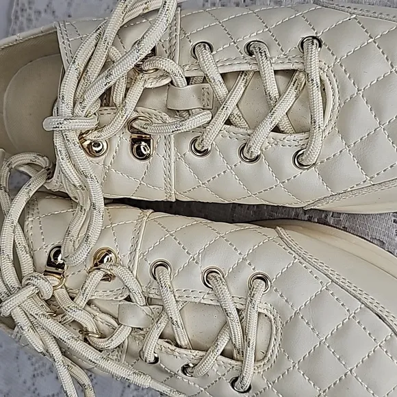 Rachel Zoe XOXO Michaela LIMITED EDITION cream quilted walking shoes sz 8.5