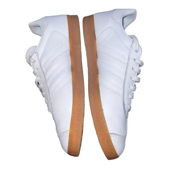 Rare ▶️ Adidas ◀️ White Gum Classics  Mens Size 8