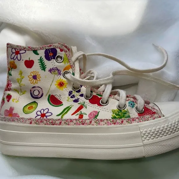 Rare Converse Chuck Taylor All Star High Festival Smoothie Fruits Flowers 6.5