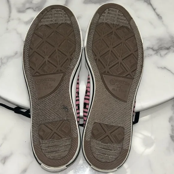 RARE! Vintage Converse Frayed Black Pink Canvas Low Top Sneakers Men 9 Women 11