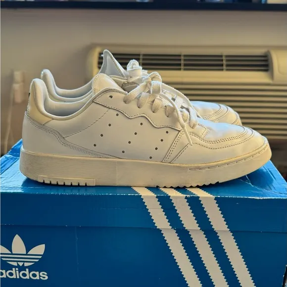 Real leather sneakers Adidas, white, size us 8,5, uk 7