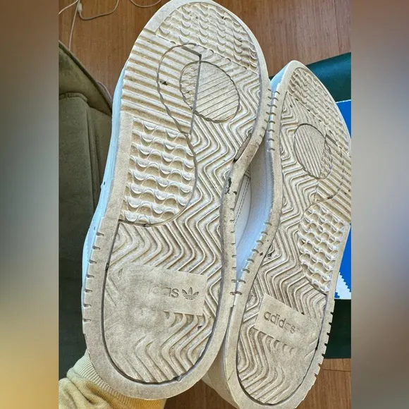 Real leather sneakers Adidas, white, size us 8,5, uk 7