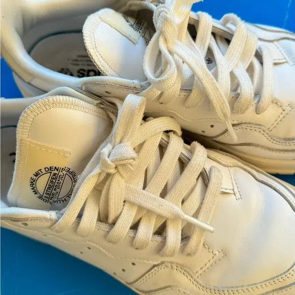 Real leather sneakers Adidas, white, size us 8,5, uk 7