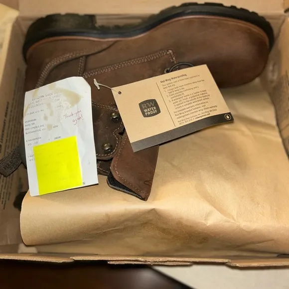 Red Wing DynaForce 415 6-inch men's leather waterproof boots size 11D.