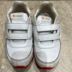 Reebok Sneakers