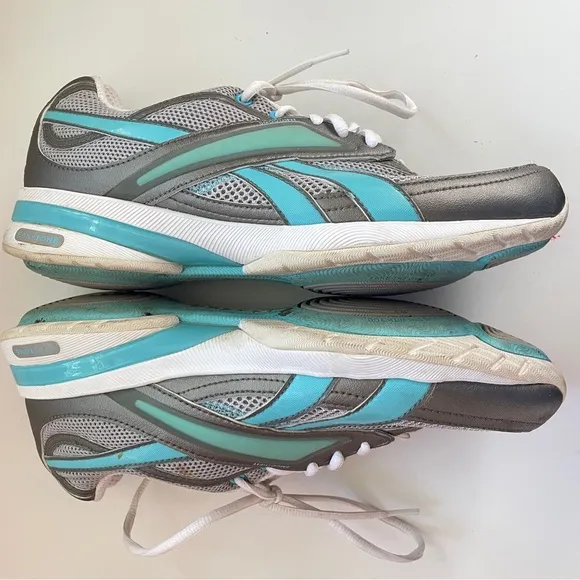 Reebok Women's Easytone Walking Shoes Balance Ball Outsole White/Silver/Blue 9