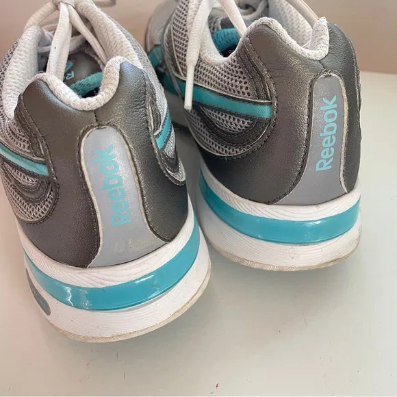 Reebok Women's Easytone Walking Shoes Balance Ball Outsole White/Silver/Blue 9