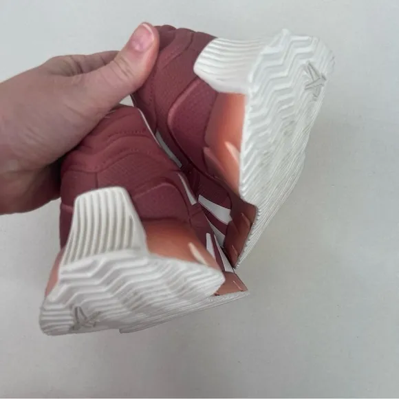 Reebok Zig Dynamica 4 Sneakers Sedona Rose size 10 NWT