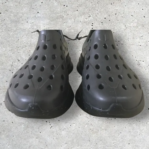 Revive-Charcoal/Black Speckle Shoe