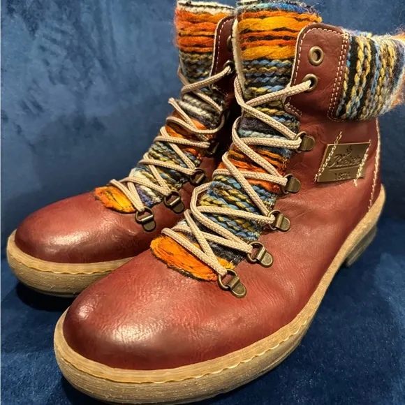 Rieker Felicitas Wine Colored Sherpa Lined Hiking Boot. Side zip &amp; lace-up.
