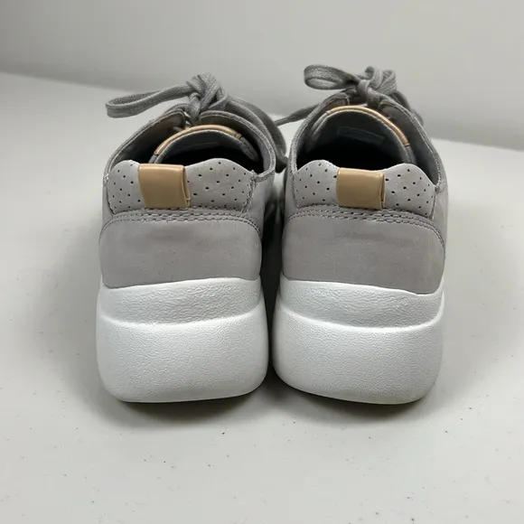 Rockport Women's R-Evolution Washable Perf Lace Walking Shoe EUC