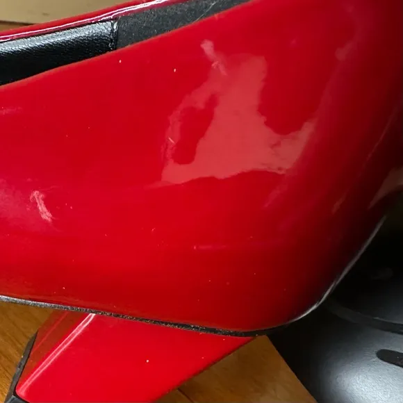Roger Vivier Red Flats with Crystal Buckle Size US 7