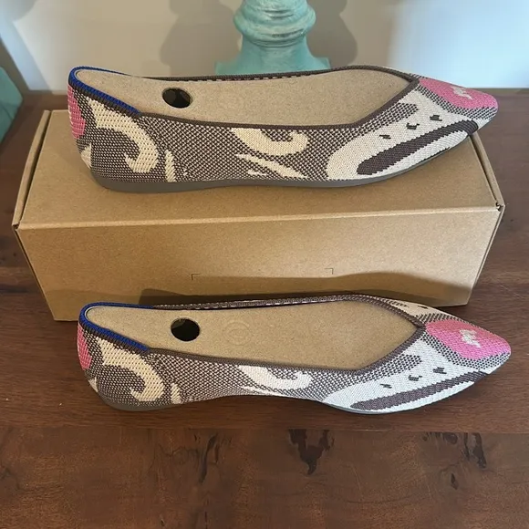 Rothy's THE POINT MOROCCAN ROSE NIB Women's Cream and Pink Flats Sz 9