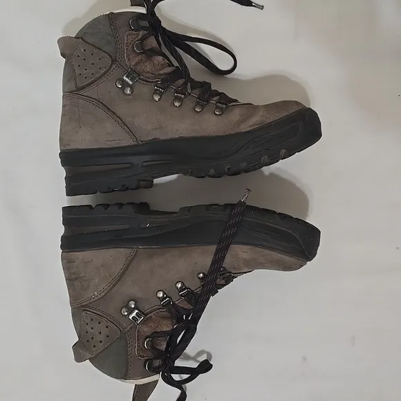 Salomon Women's  Hiking Boots - Brown and Black 6