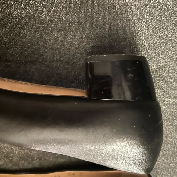 Salvatore Ferragamo Women’s Black &amp; Gold Sz 8 Flats