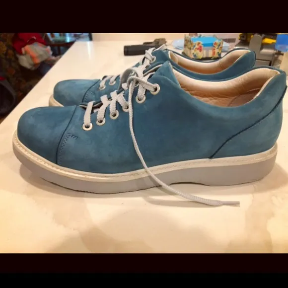 Samuel Hubbard’s ‘Hubbard Fast’ For Her Walking Sneaker