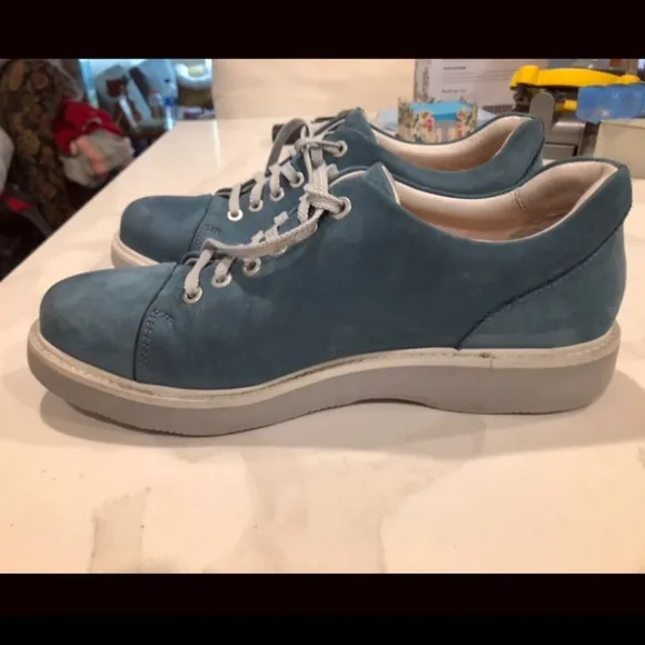 Samuel Hubbard’s ‘Hubbard Fast’ For Her Walking Sneaker