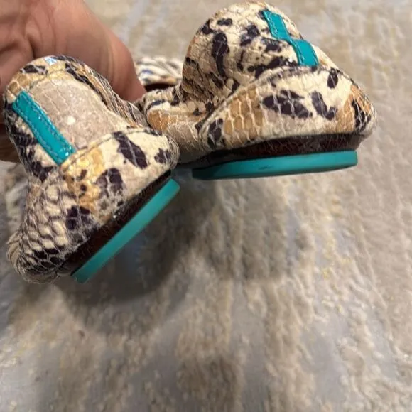 Sand Snake skin Tieks flats size 9 in GUC