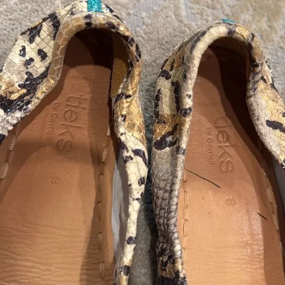 Sand Snake skin Tieks flats size 9 in GUC