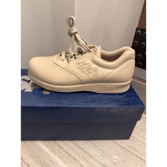 SAS 'Free Time' Bone Leather Oxfords Walking Shoes Women's Sz. 6.5 W NWB