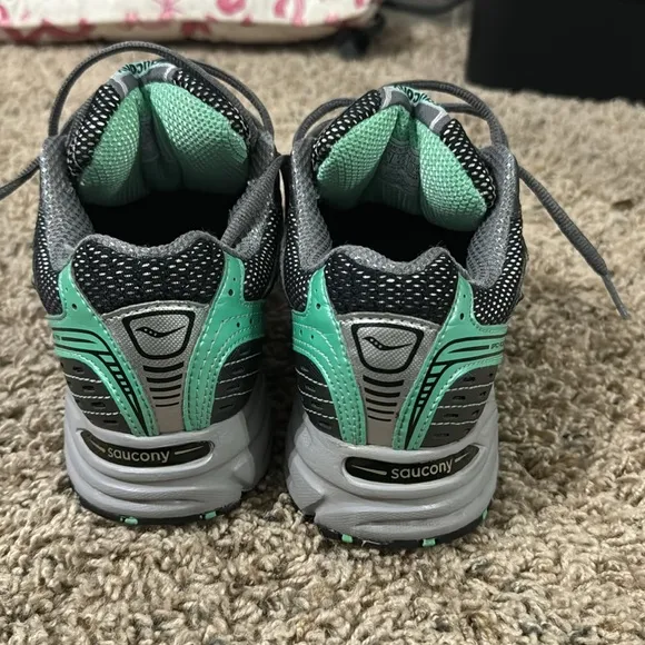 Saucony Womens Grid Ridge TRE Running Shoes Gray 15116-1 Lace Up Low Top