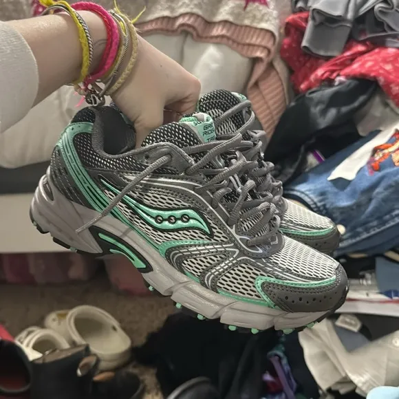 Saucony Womens Grid Ridge TRE Running Shoes Gray 15116-1 Lace Up Low Top