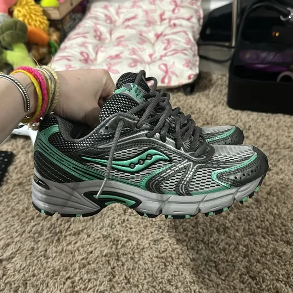 Saucony Womens Grid Ridge TRE Running Shoes Gray 15116-1 Lace Up Low Top