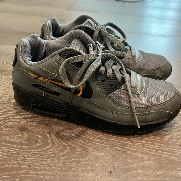 Set of 2 Nike Boys youth sports shoes sneakers AIR MAX 90 NEXT NATURE Air Max SC