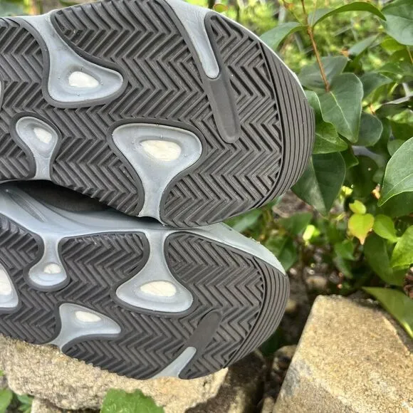 Size 6 - adidas Yeezy Boost 700 V2 Hospital Blue Shoe Men's FV8424 2019 Grey