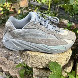 Size 6 - adidas Yeezy Boost 700 V2 Hospital Blue Shoe Men's FV8424 2019 Grey