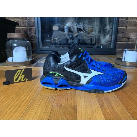 Size 8.5 Mizuno Wave Tornado X Volleyball Athletic Shoes