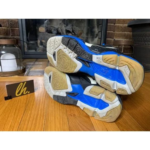 Size 8.5 Mizuno Wave Tornado X Volleyball Athletic Shoes