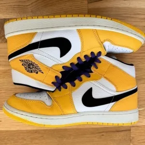 Size 9.5 - Air Jordan 1 Mid Lakers.  LOOK BRAND‎ NEW.  AUTHENTIC GUARANTEED