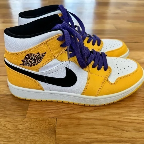 Size 9.5 - Air Jordan 1 Mid Lakers.  LOOK BRAND‎ NEW.  AUTHENTIC GUARANTEED