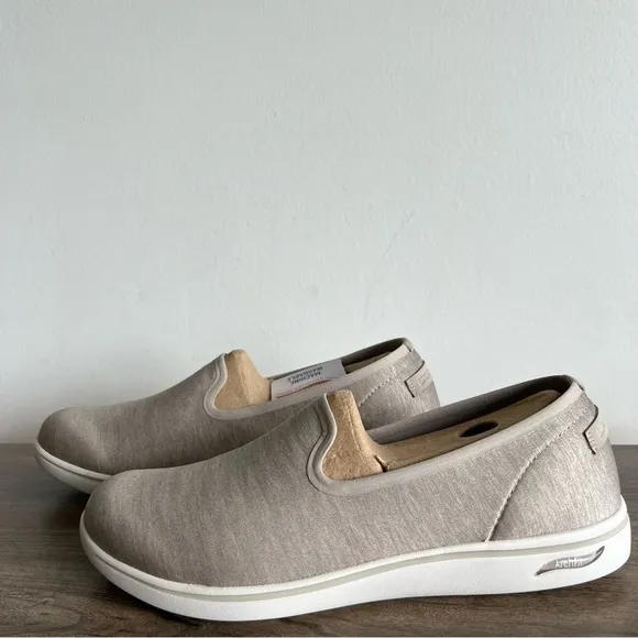 Skechers Arch Fit Uplift Taupe Slip On Women's Shoe Size 8.5 #B1322A
