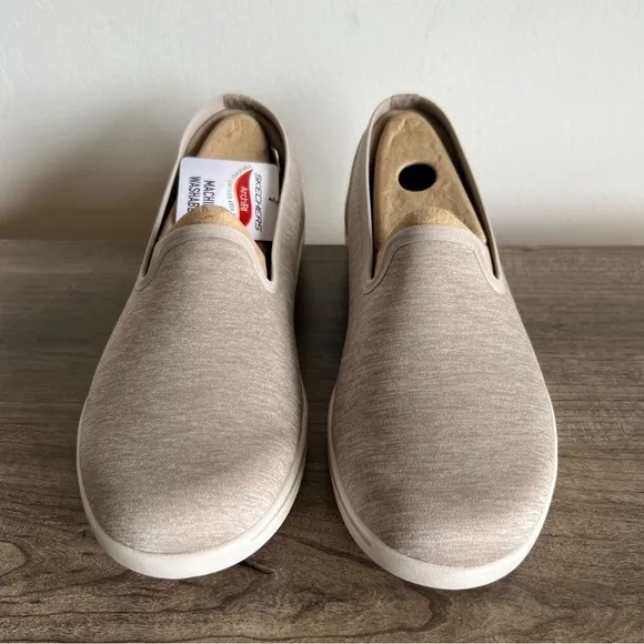 Skechers Arch Fit Uplift Taupe Slip On Women's Shoe Size 8.5 #B1322A