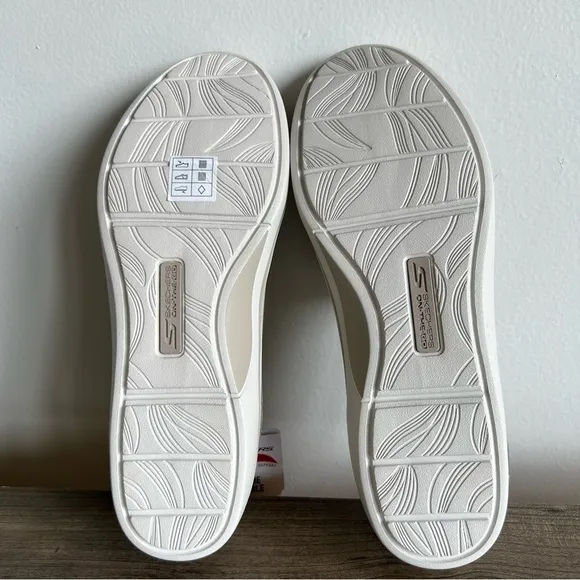 Skechers Arch Fit Uplift Taupe Slip On Women's Shoe Size 8.5 #B1322A
