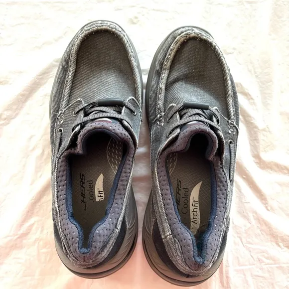 Skechers Men's Arch Fit Motley Oven Sneaker - blue denim SZ 9 Worn 1X