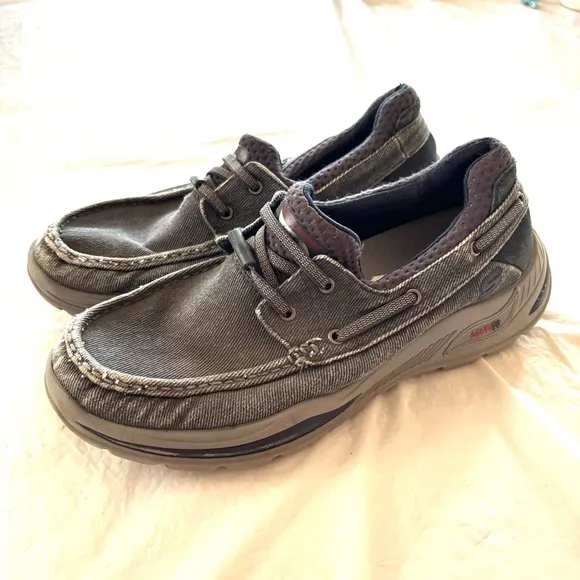 Skechers Men's Arch Fit Motley Oven Sneaker - blue denim SZ 9 Worn 1X