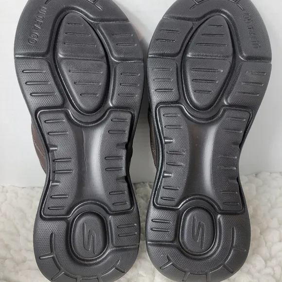 Skechers MGo Walk Arch Fit Men's Slide Size 11 Brown Leather Comfy Shoes